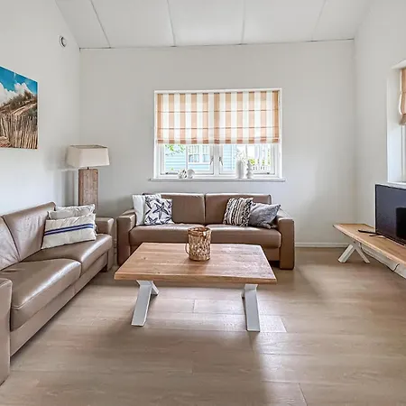 Lovely In With Wifi Holiday home